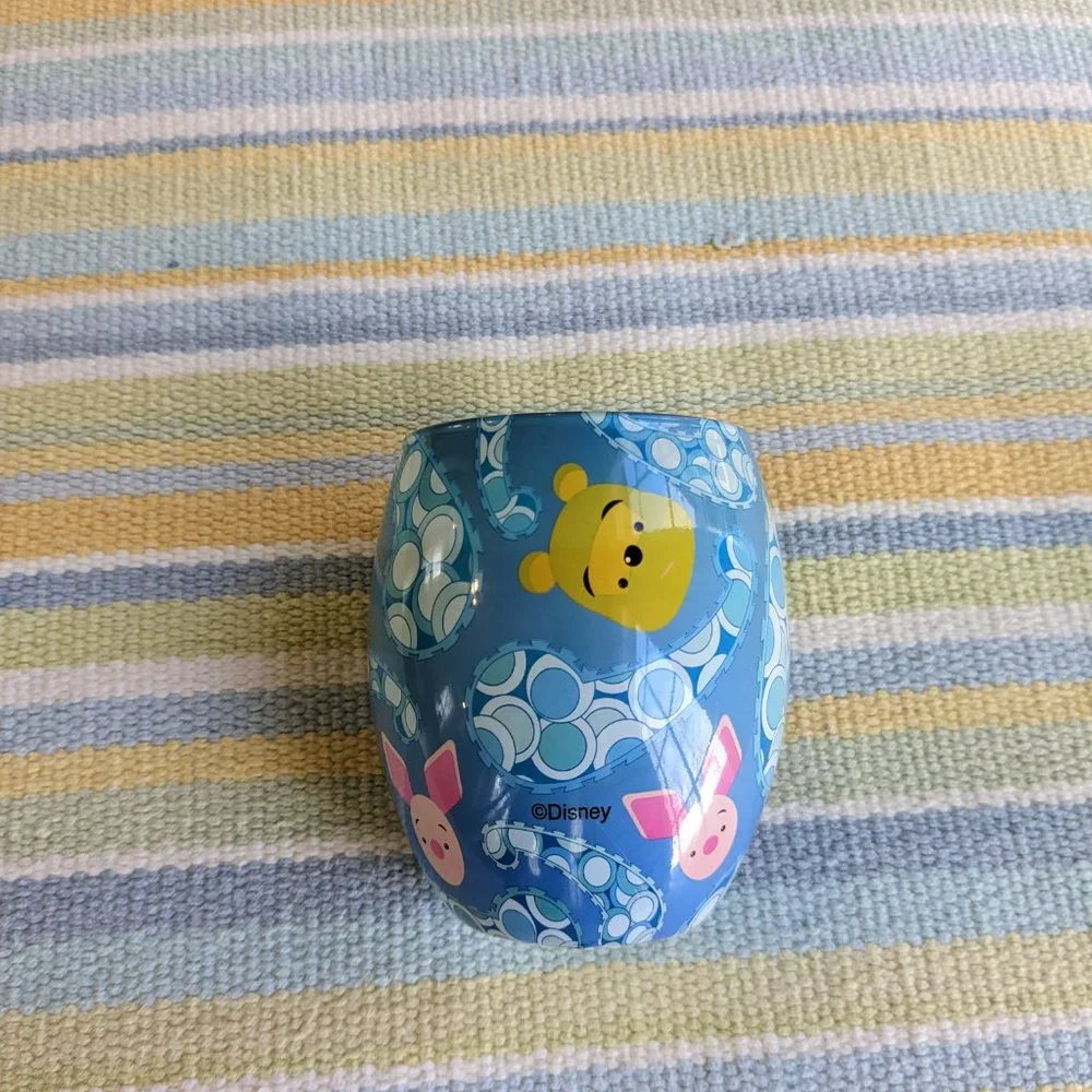 ⭐ Vintage Y2K Winnie the Pooh Glow-in-the-dark Candle